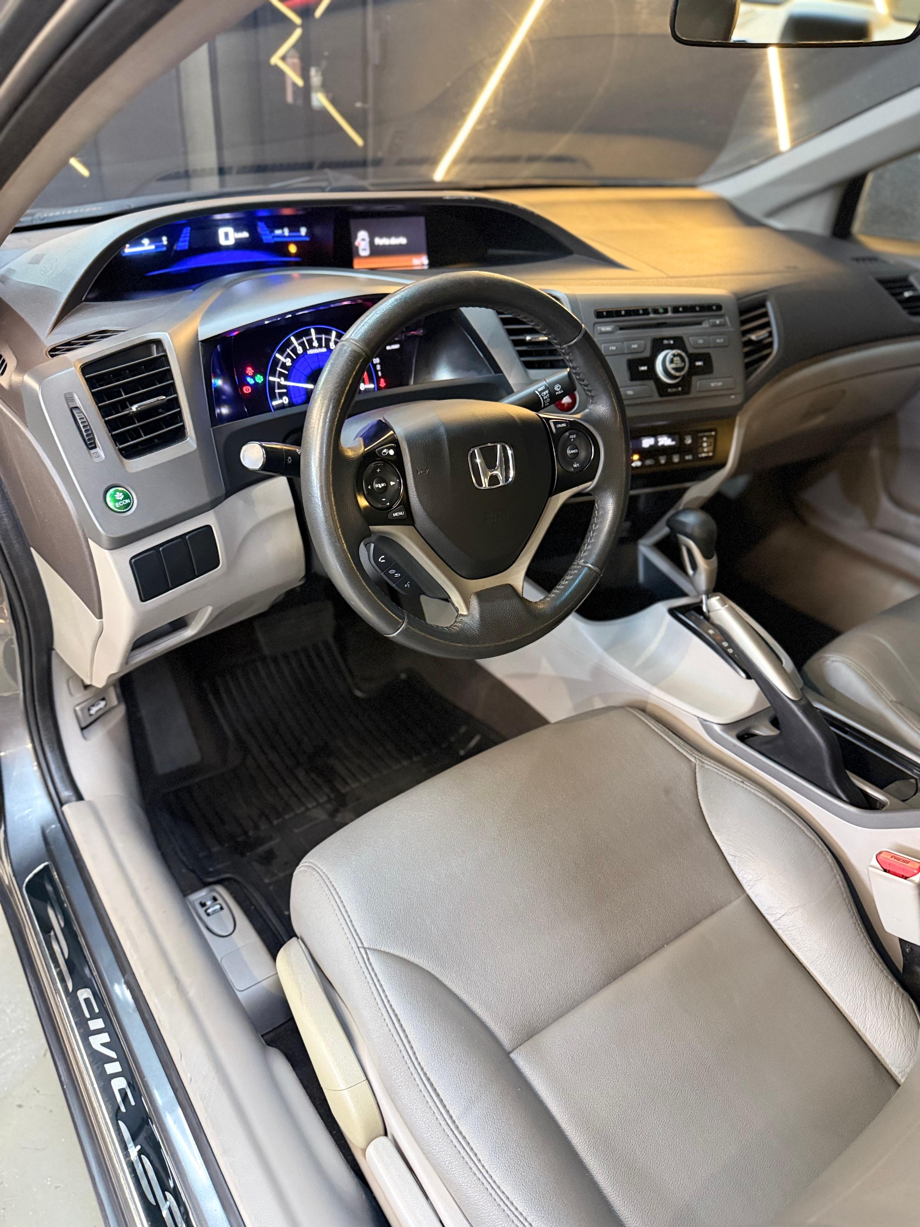 Honda Civic Sedan LXS 1.8/1.8 Flex 16V Mec. 4p