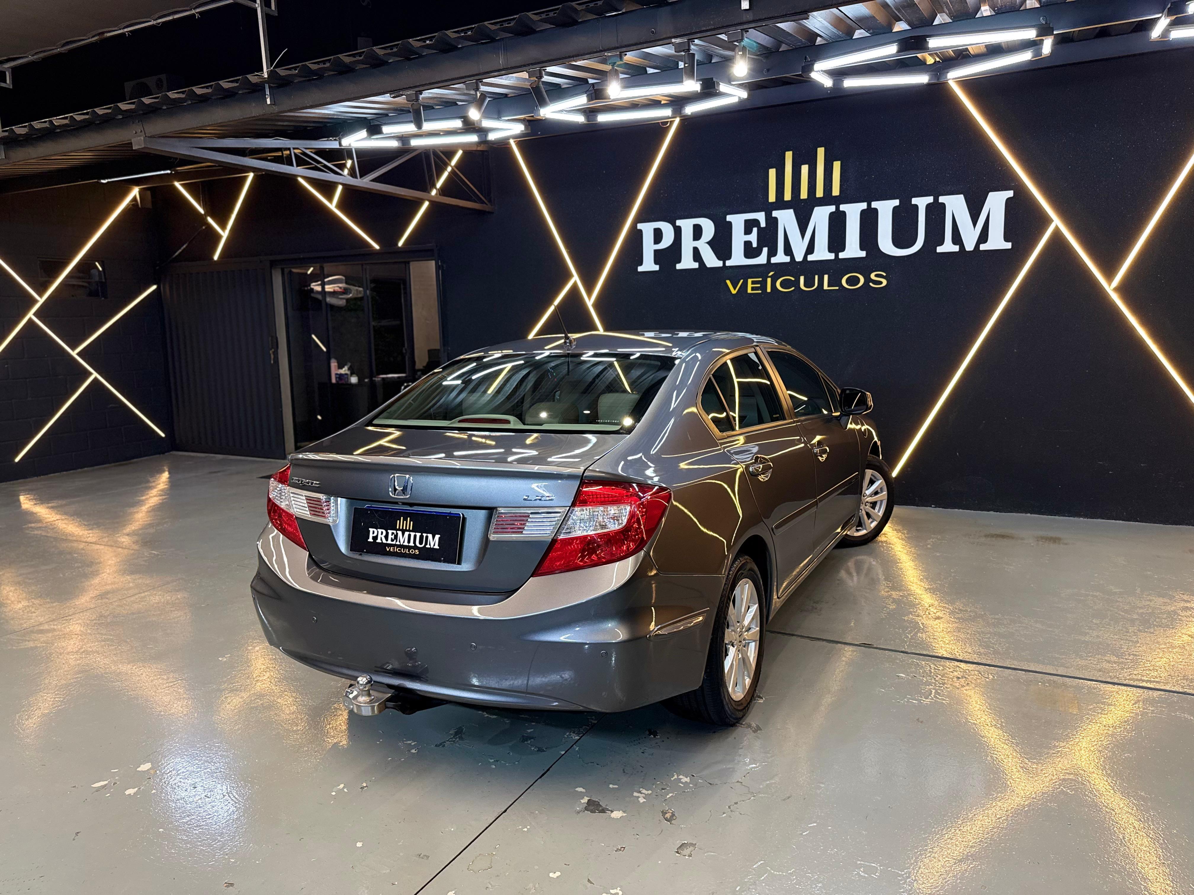 Honda Civic Sedan LXS 1.8/1.8 Flex 16V Mec. 4p